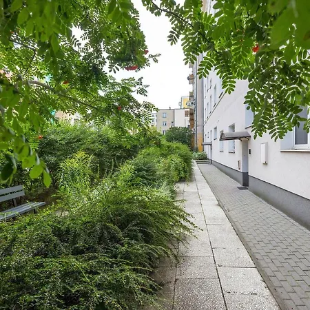 Trendy Downtown For 4 Guests By Renters Gdynia
