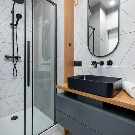Apartament Trendy Downtown For 4 Guests By Renters Gdynia