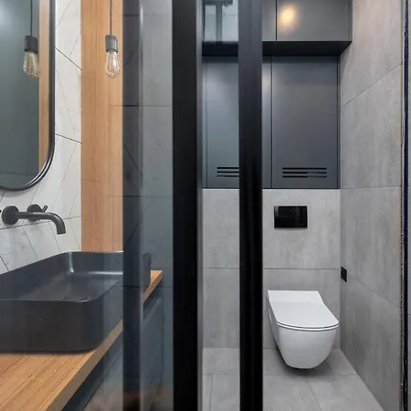 Trendy Downtown For 4 Guests By Renters Apartment Gdynia