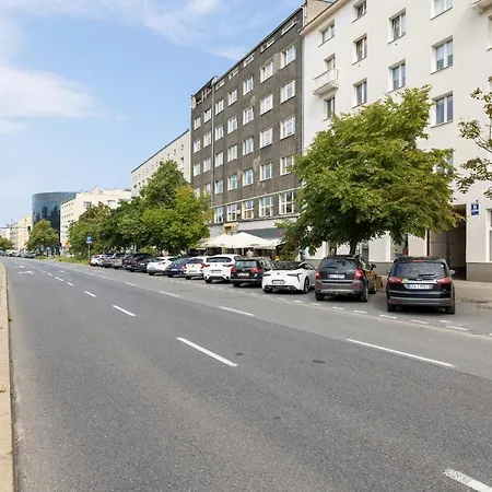 Trendy Downtown For 4 Guests By Renters Apartament