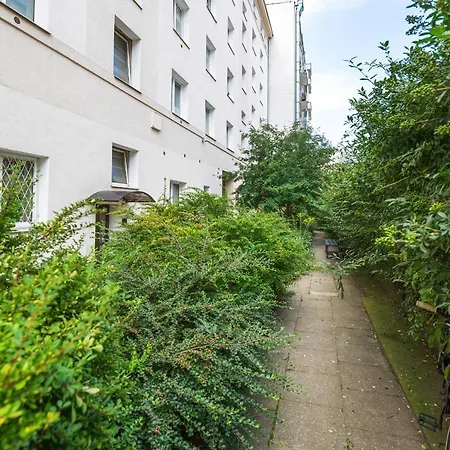 Trendy Downtown For 4 Guests By Renters *