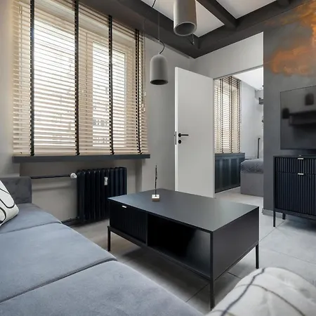 Trendy Downtown For 4 Guests By Renters Apartament